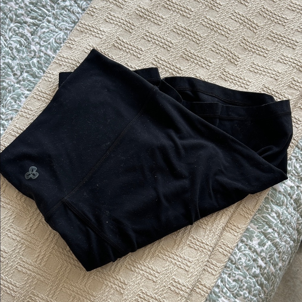 Aritzia TNA biker shorts